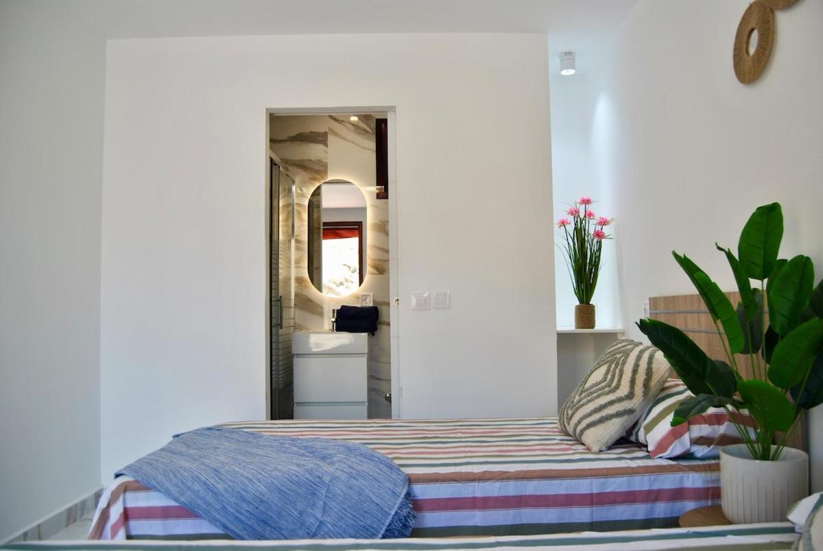 Villa Puerto Rico In Front Of The Shopping Center With Private Heated Saltwater Pool With Jacuzzi & Arcade Games Puerto Rico (Gran Canaria)
