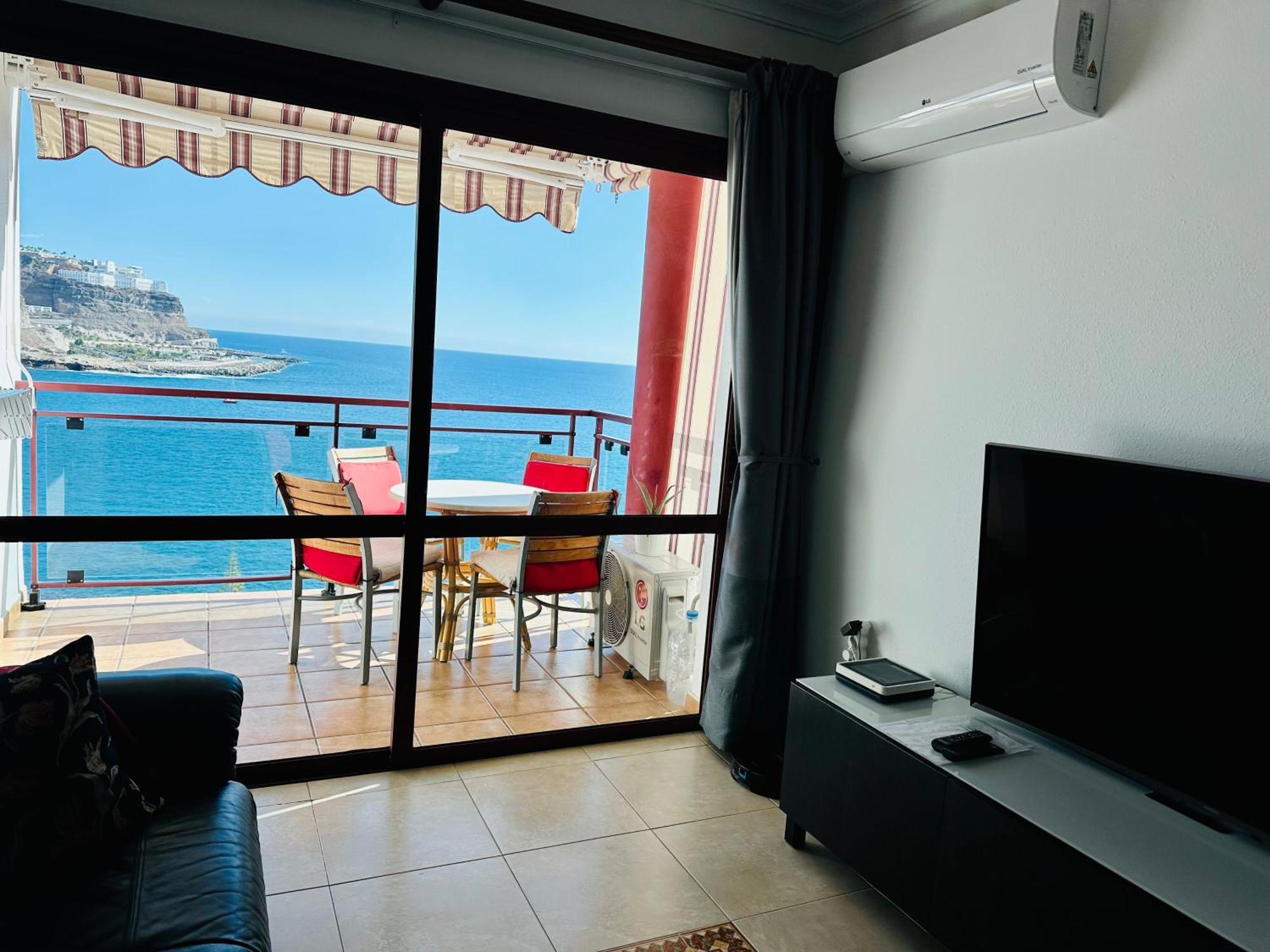 Su Eminencia - Sea View With Modern Comforts Appartamento *