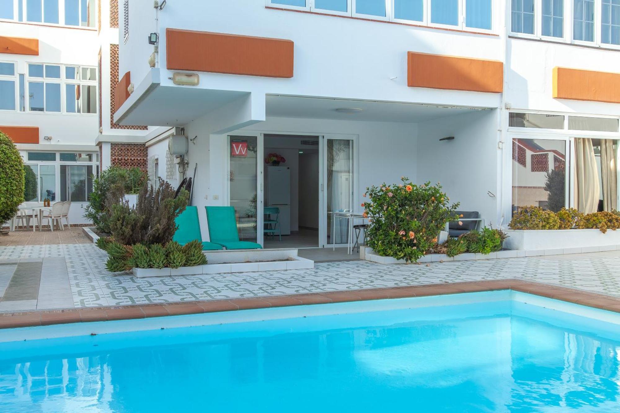 Apartamento Con Terraza Y Piscina En Playa Del Ing *