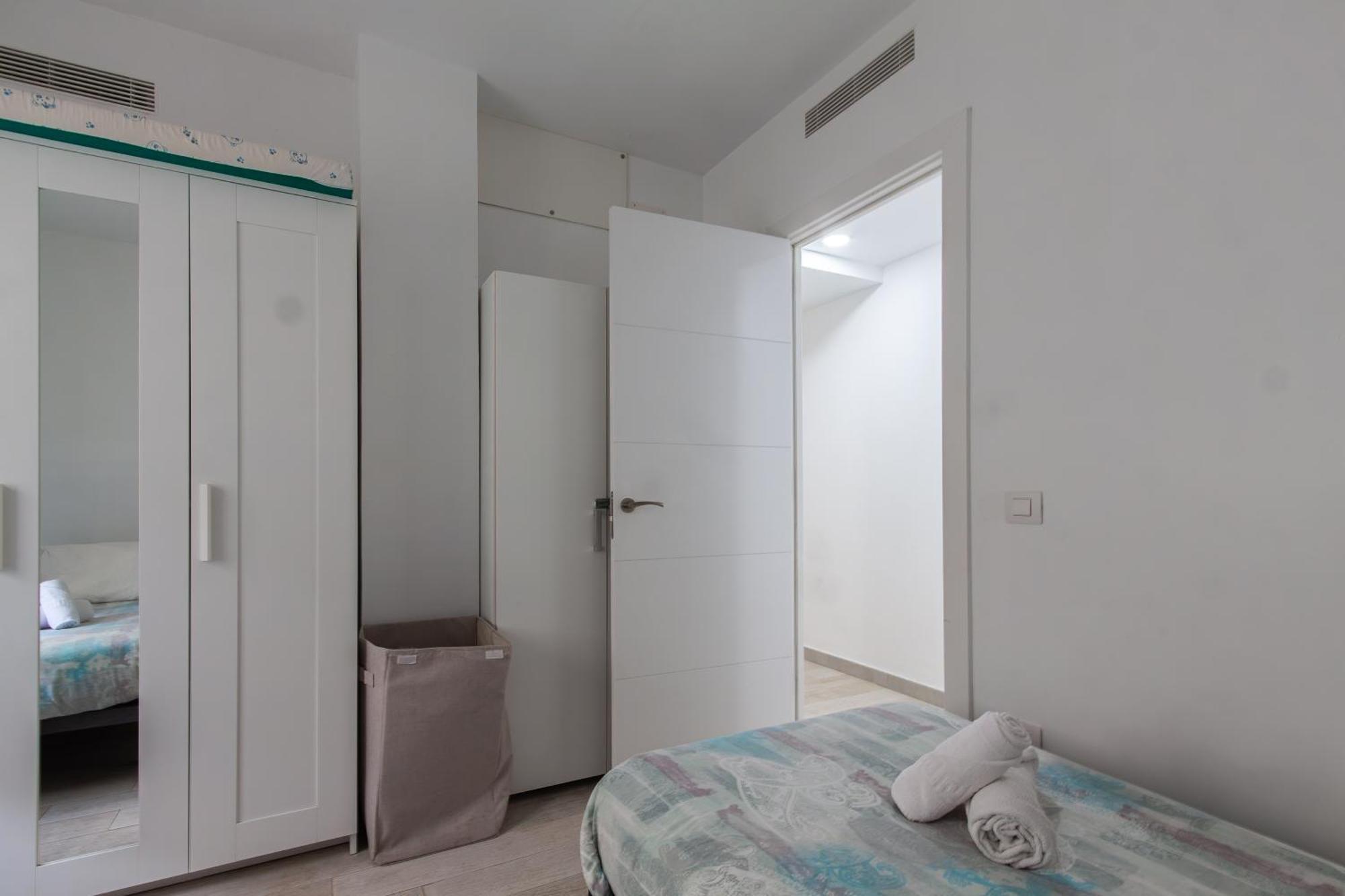 Con Terraza Y Piscina En Playa Del Ing Apartamento Playa del Inglés