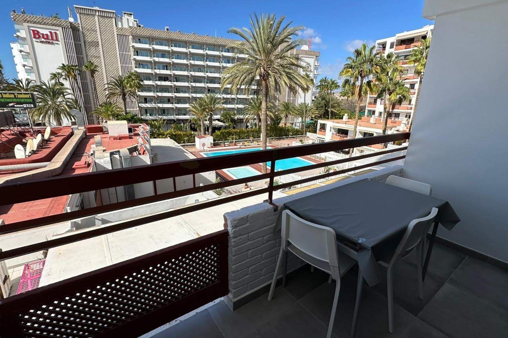 Apartamento Modernes Mit 1 Schlafzimmer Und Balkon Im Herzen Von Playa Del Ingles, Gran Canaria *
