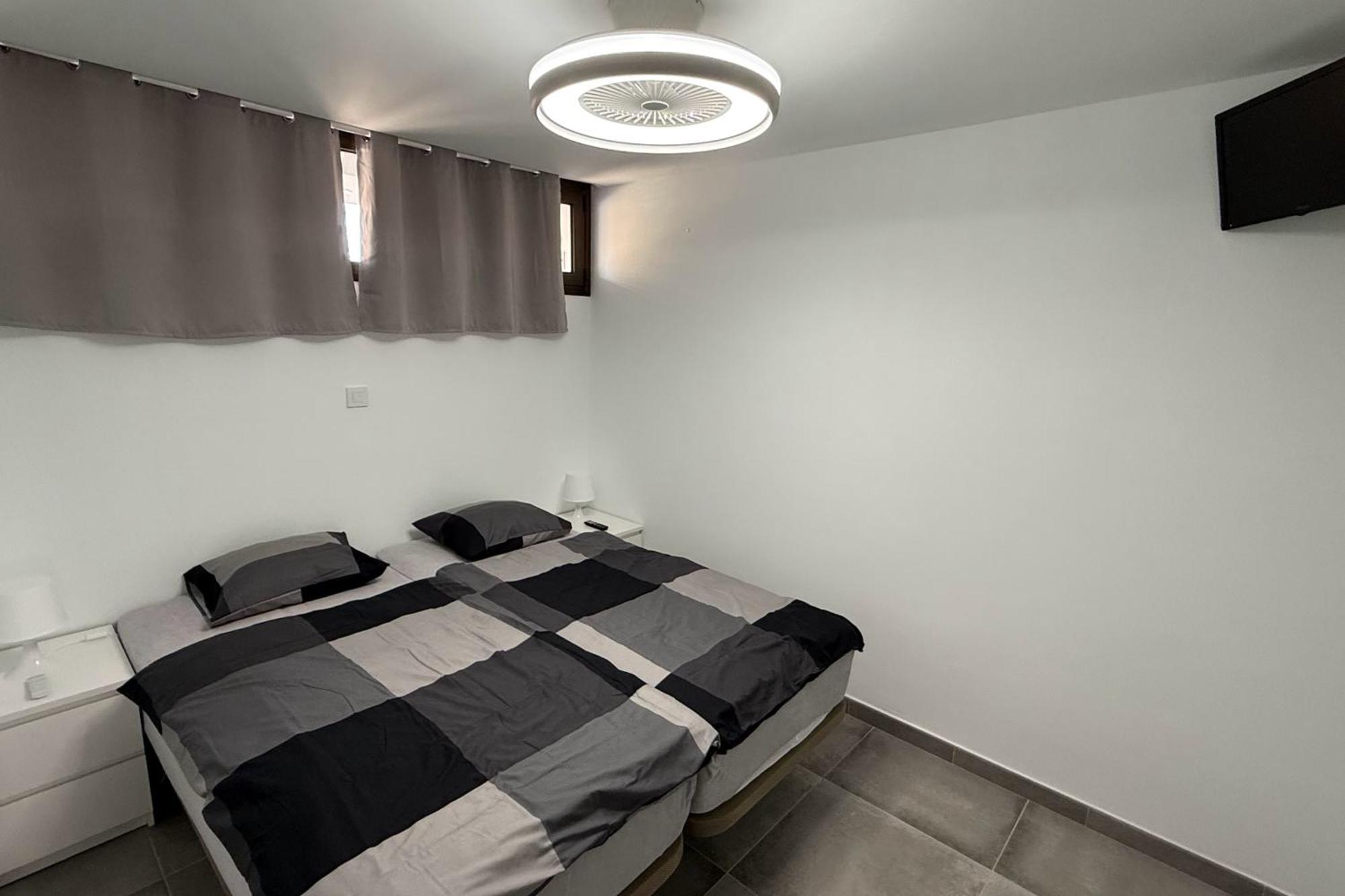 Apartamento Modernes Mit 1 Schlafzimmer Und Balkon Im Herzen Von Playa Del Ingles, Gran Canaria *