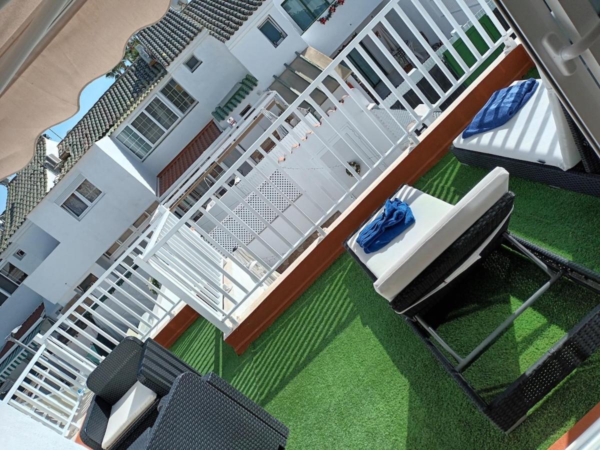 Chalet Agreable Avec Grande Terrasse Et Piscine Sonnenland
