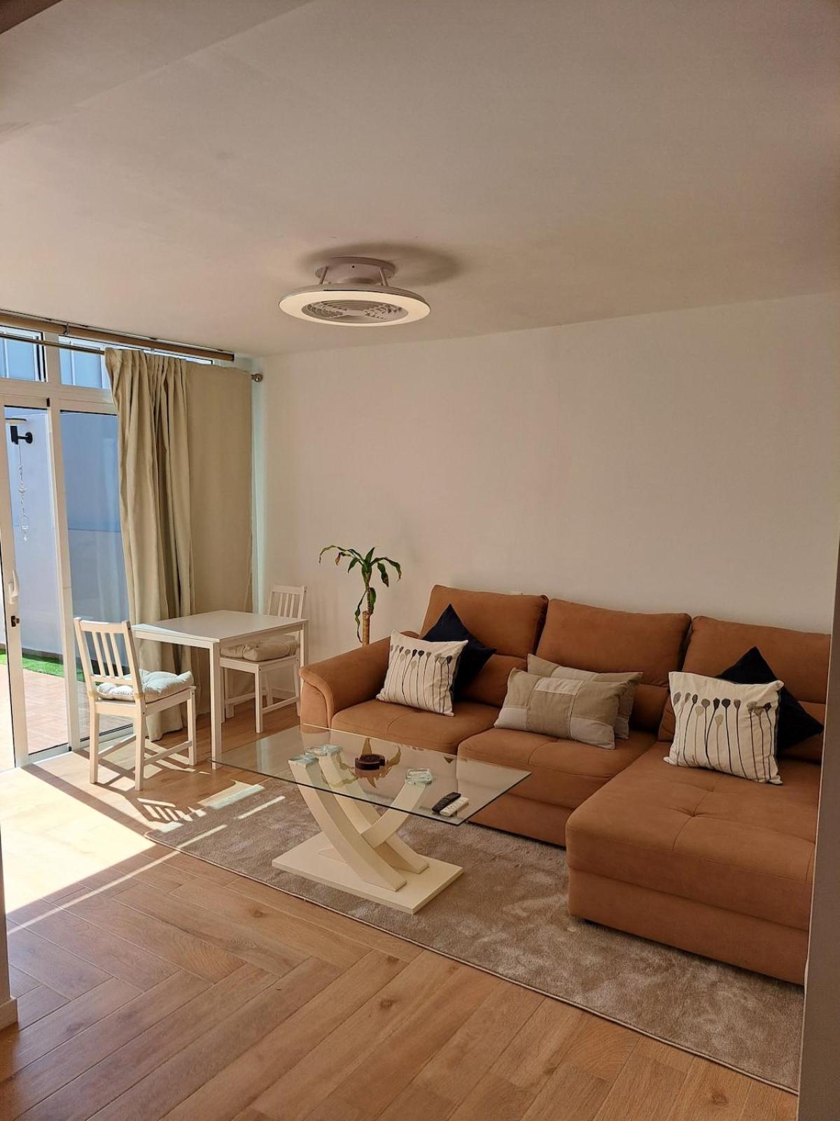 Agreable Avec Grande Terrasse Et Piscine Chalet *