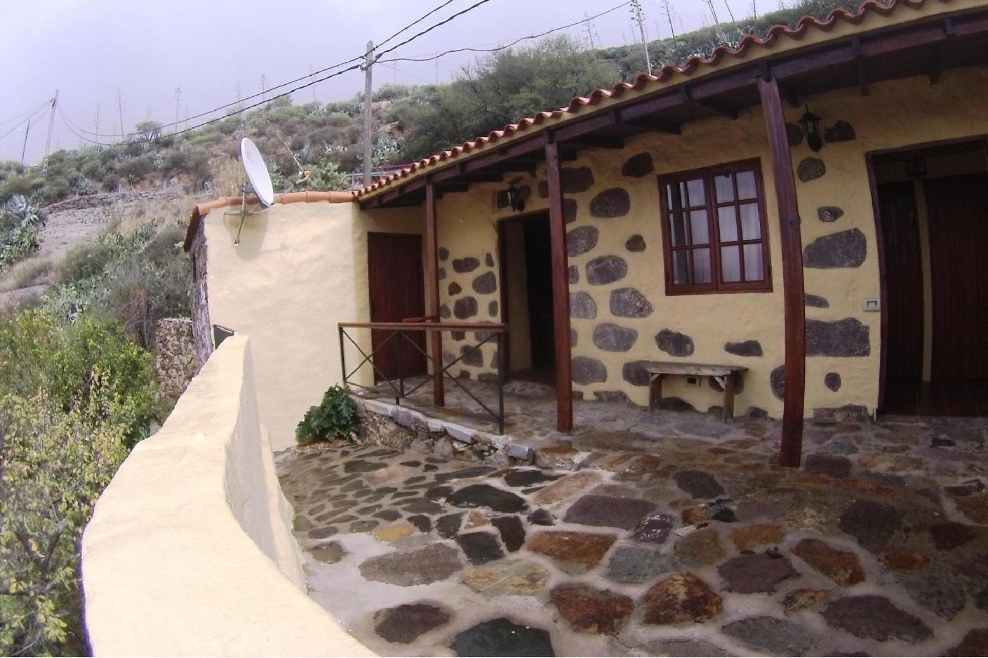 Villa House Sleeps6-parking-garden-pool In Summer-pet