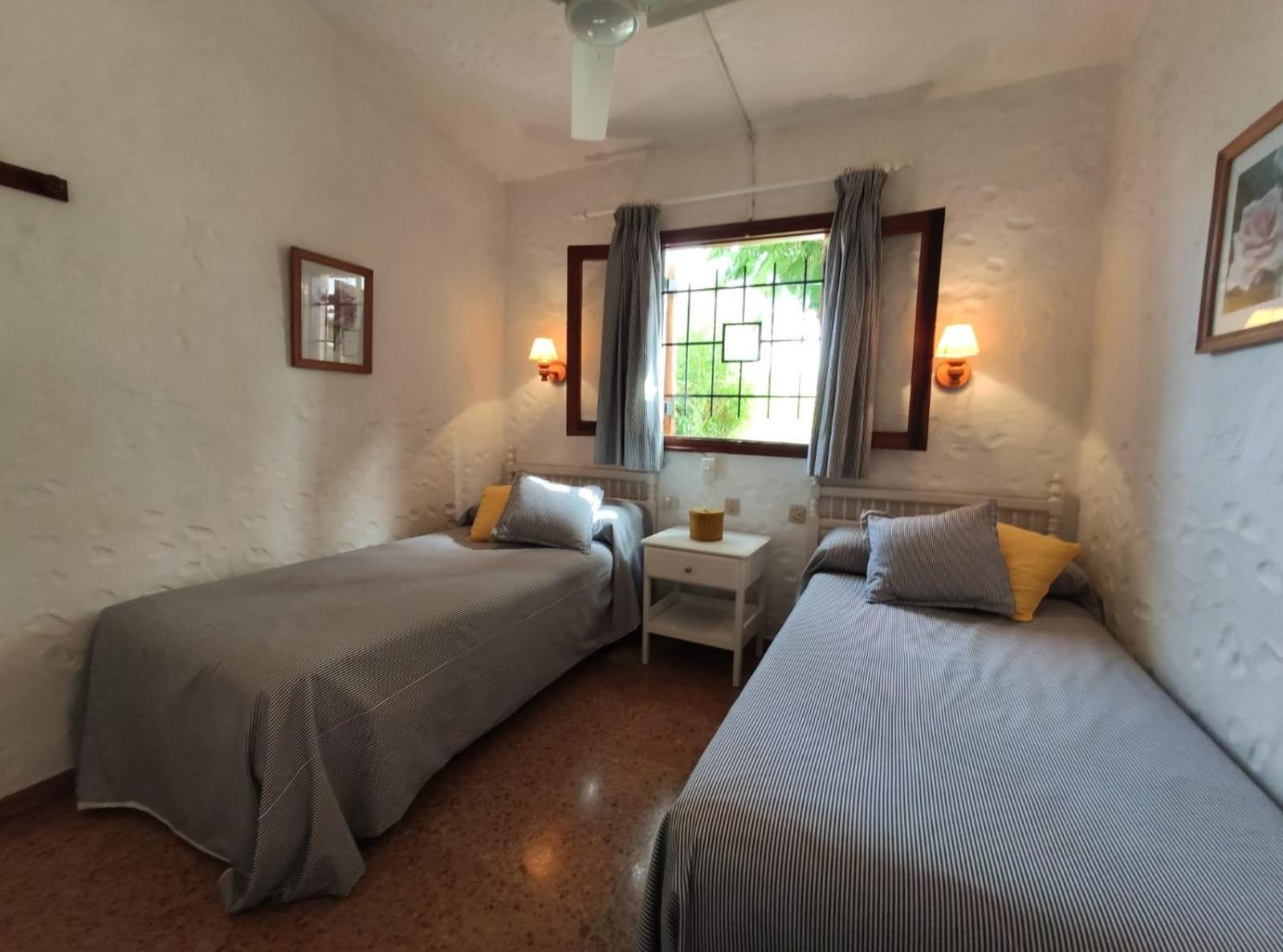 Lovely With Parking Holiday home *