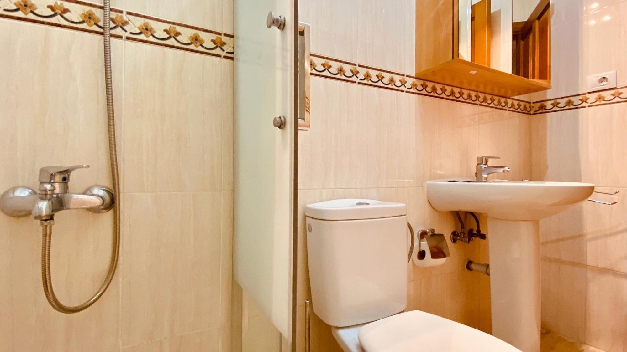 Comfortable Flat Close To The *