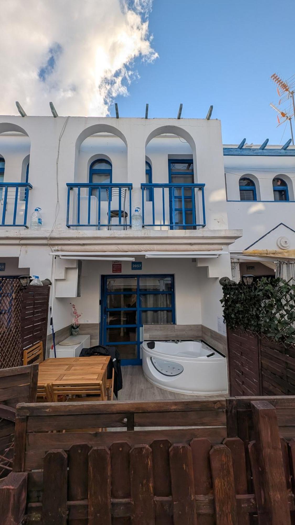 Cosy With Terrace & Jacuzzi Holiday home *