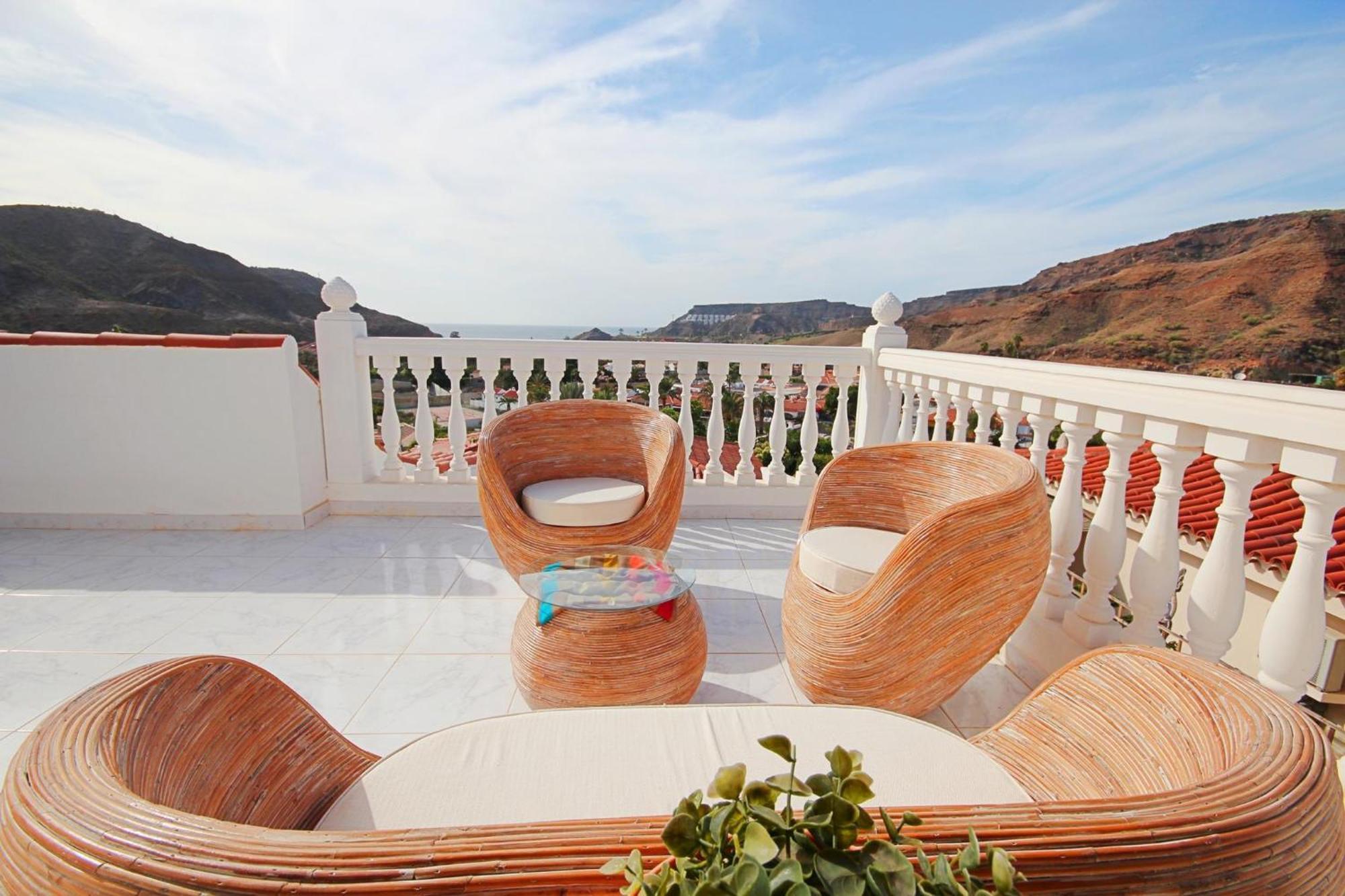 Luxury Lucia * La Playa de Tauro