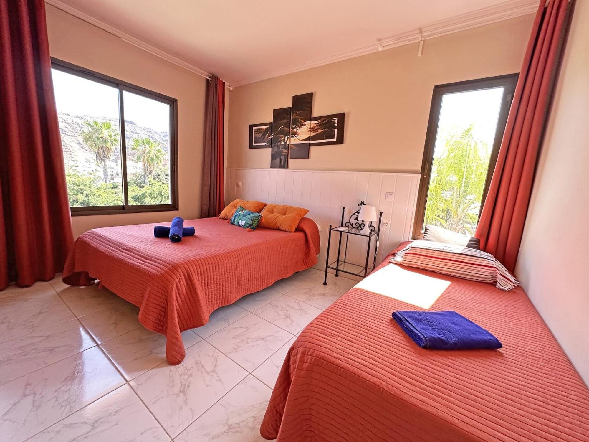 Luxury Lucia Villa *