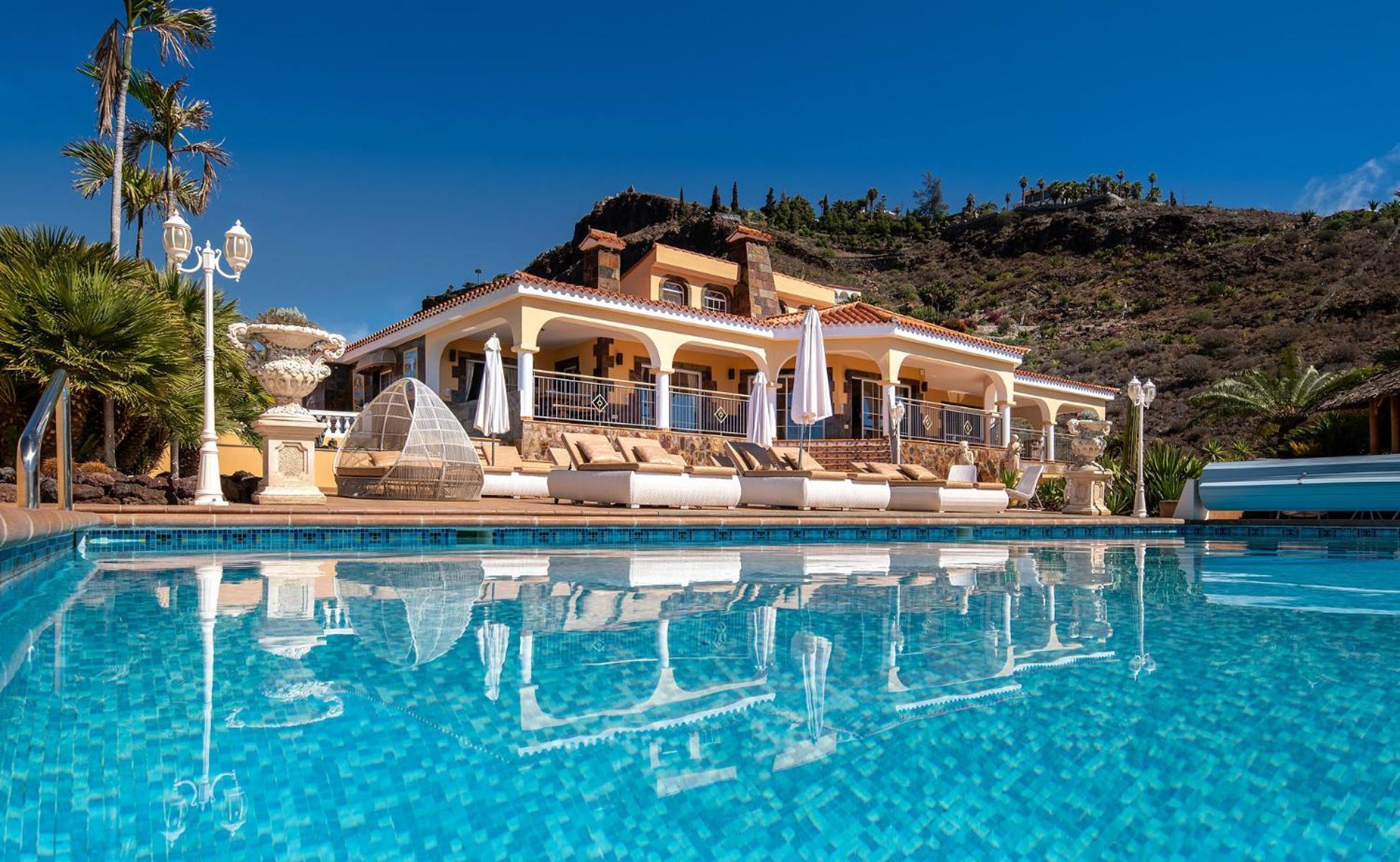 Monte Leon Villa