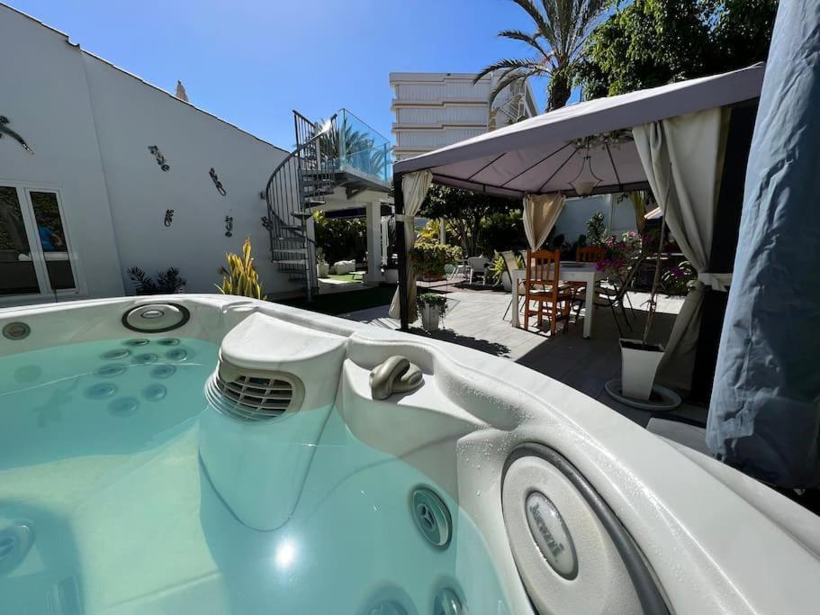 Solycan 35 - Big Garden & Jacuzzi *