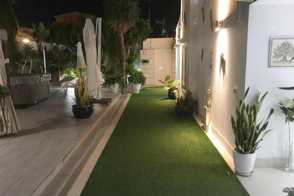 Villa Solycan 35 - Big Garden & Jacuzzi