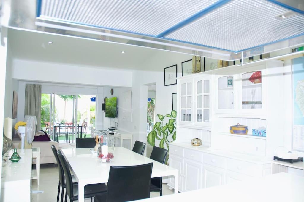 Solycan 35 - Big Garden & Jacuzzi Villa *