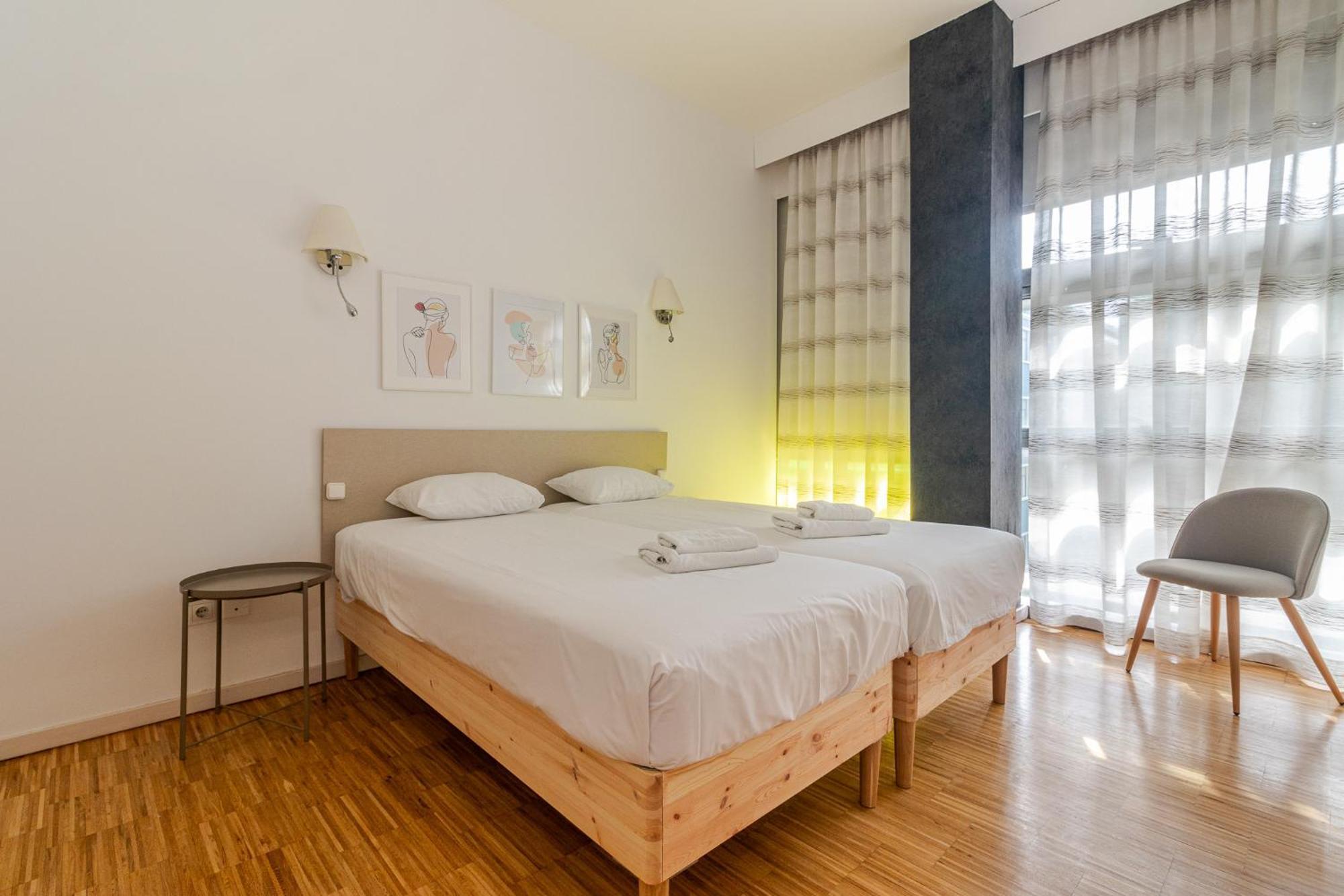Apartamento Deluxe W/ Garage