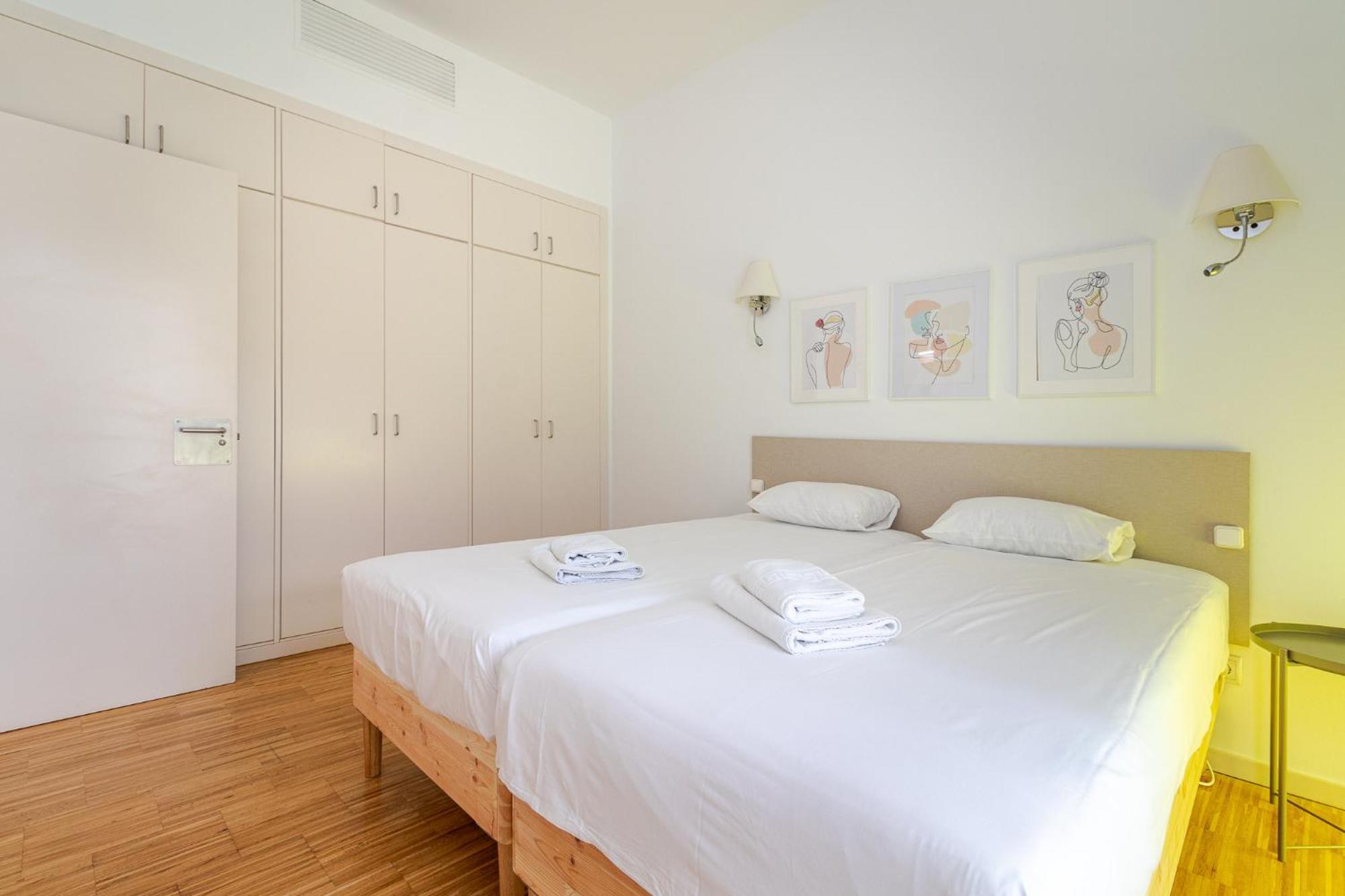 Apartamento Deluxe W/ Garage