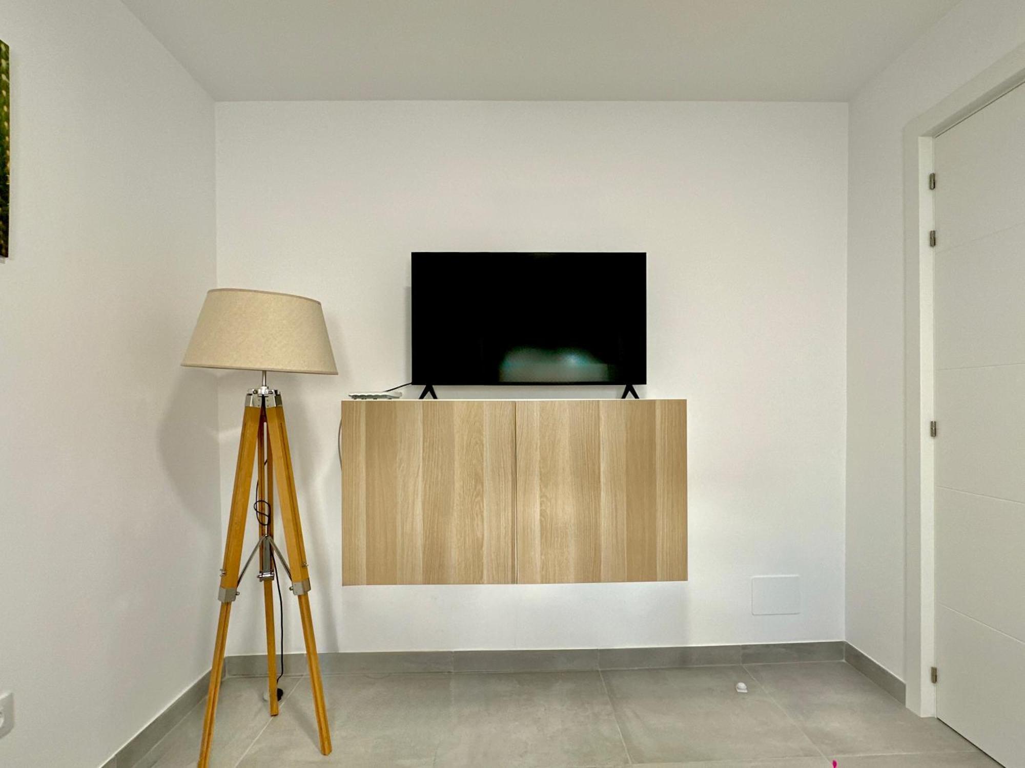 Pino - Solarium Terrace Apartamento Vecindario (Gran Canaria)