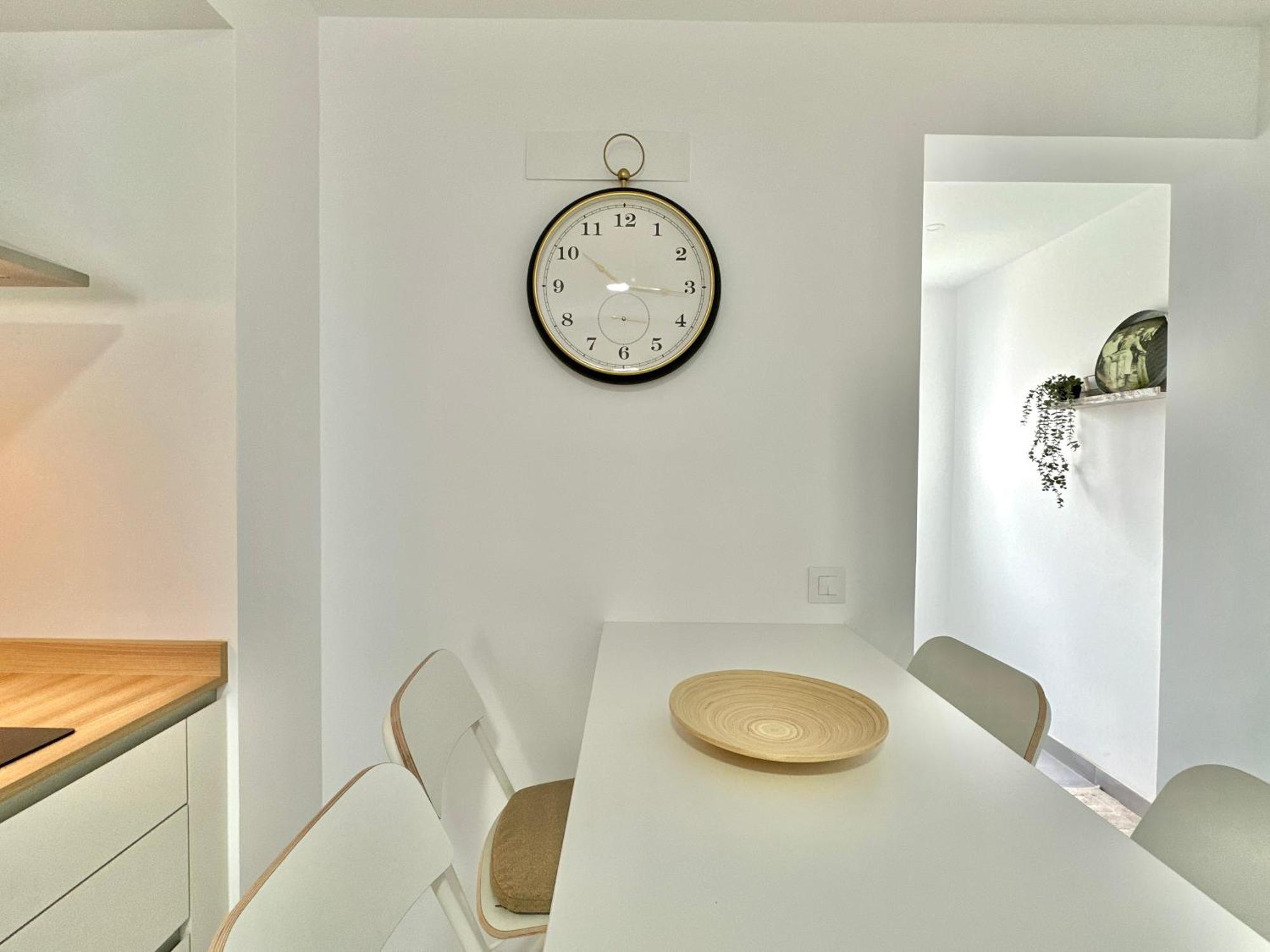 Pino - Solarium Terrace * Vecindario (Gran Canaria)