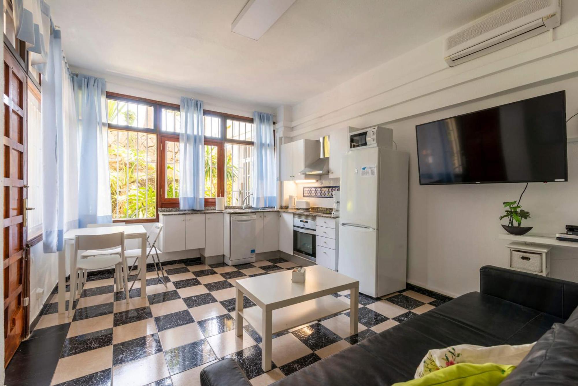 Lightbooking Flores Apartment San Agustin (Gran Canaria)