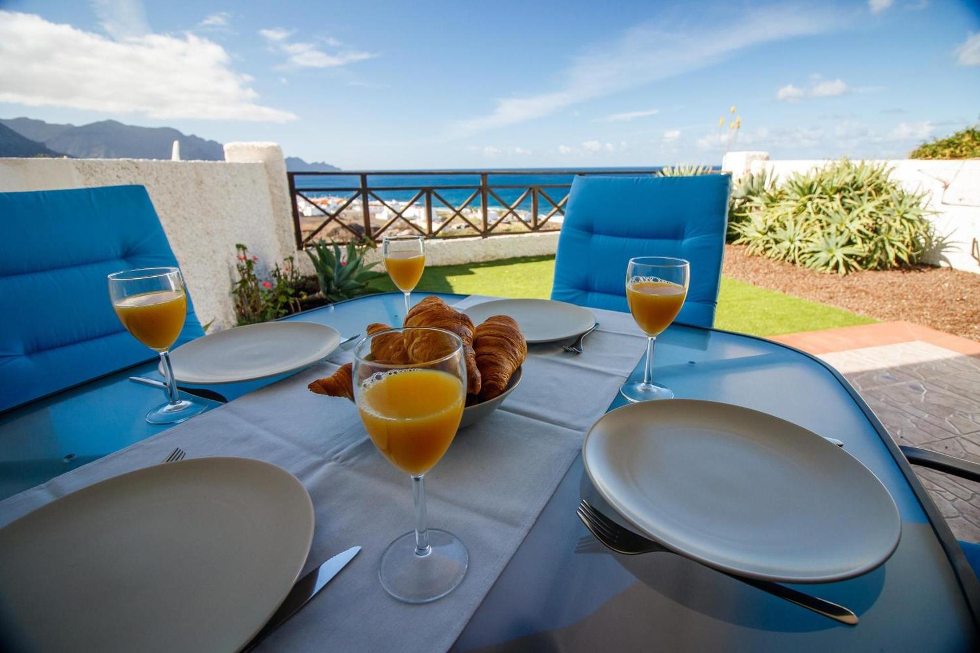 Komfortable In El Turman Mit Terrasse