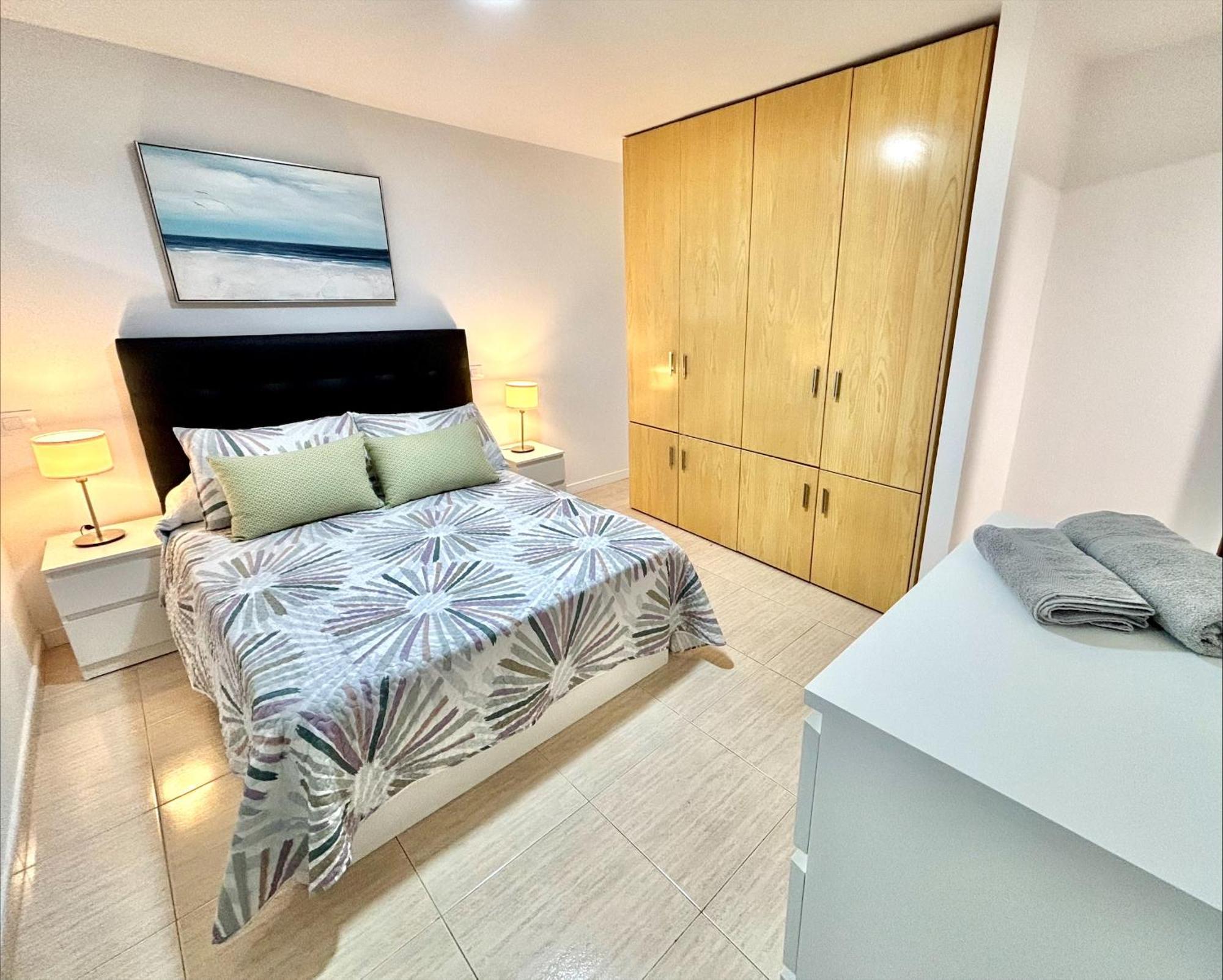 La Caleta Homes *