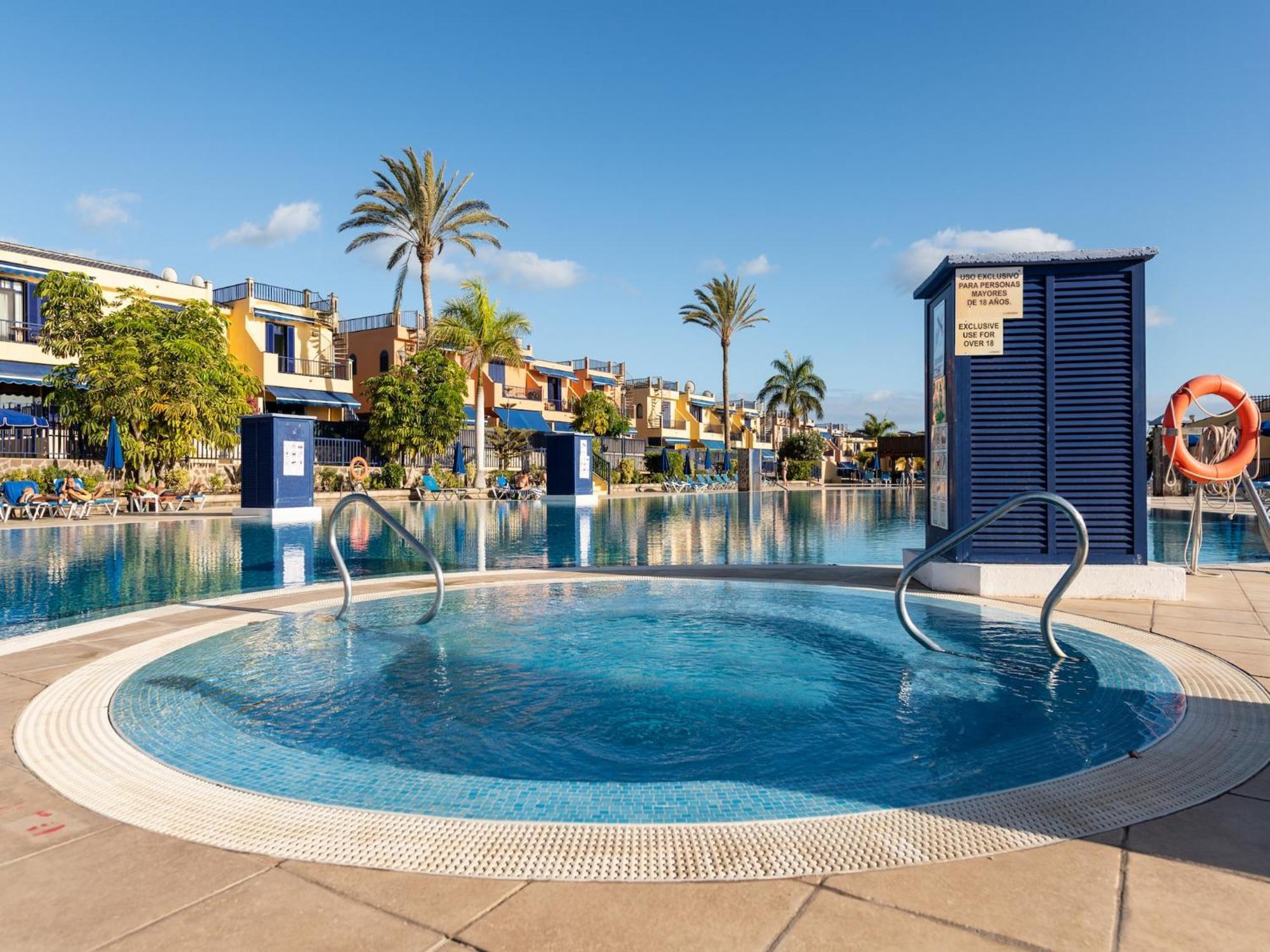 Charming With Pool In Maspalomas *