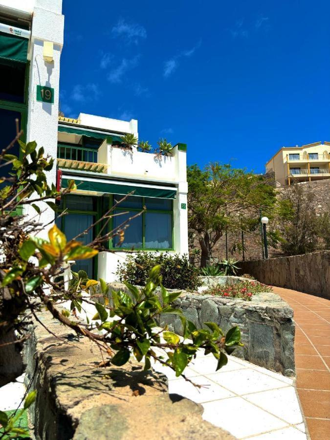 Halley Apartment