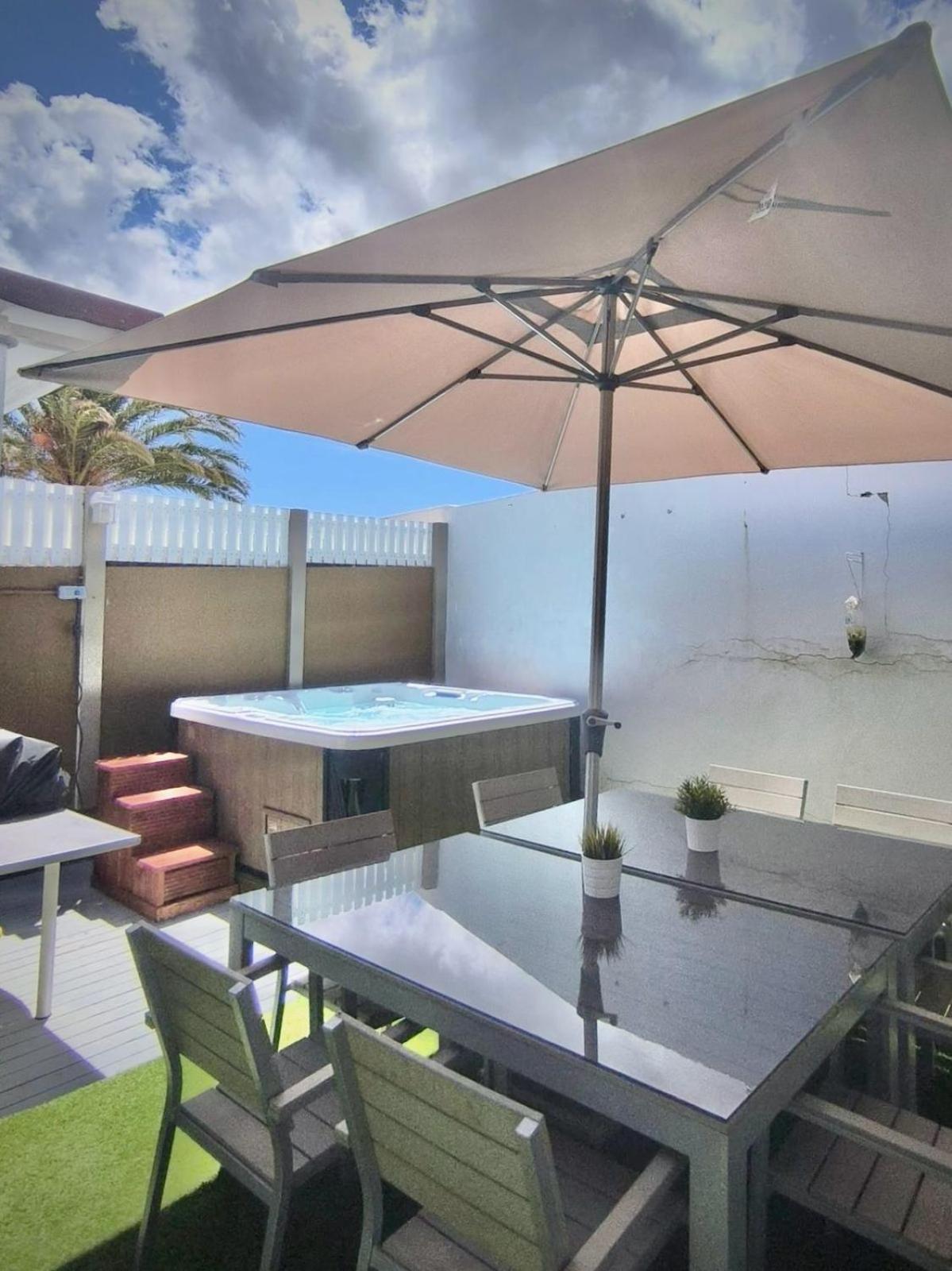 Sukka - Elegant - Community Pool Access *
