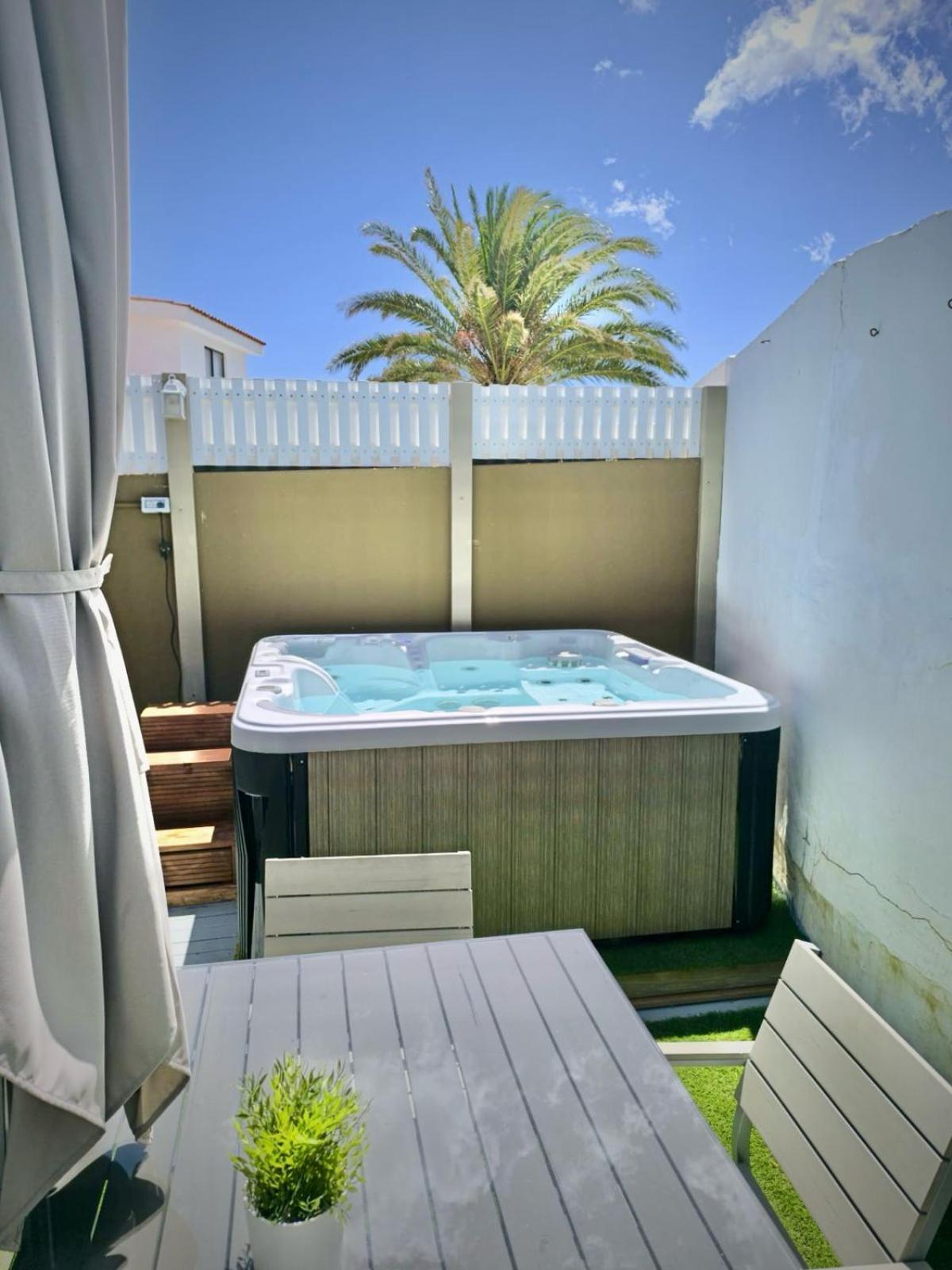 Sukka - Elegant - Community Pool Access *