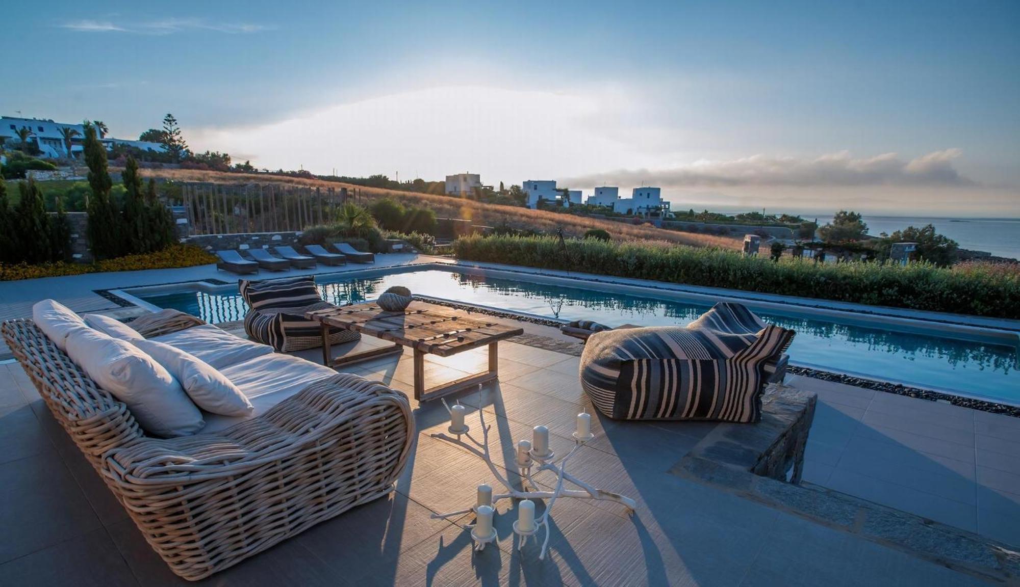 Villa Luxury With Sea View And Swimming Pool Up To 8 Persons Apv Paros Golden *