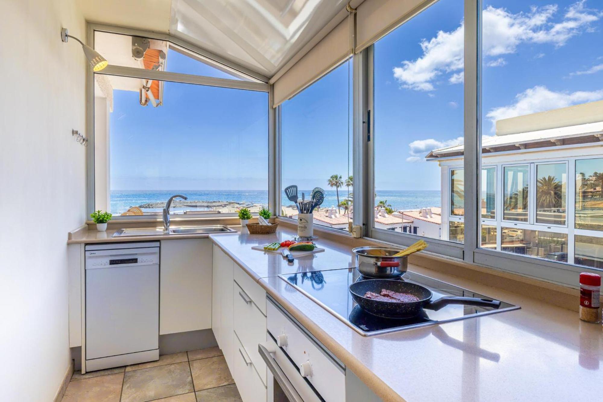 Apartamento ático Puerto Chico Con Vistas A La Playa *