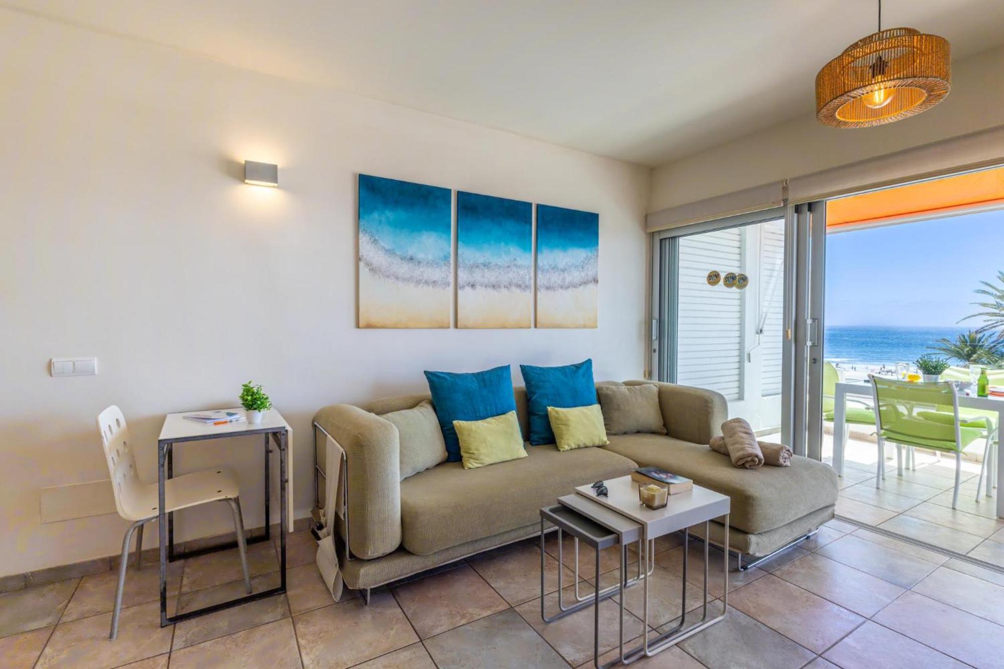 Apartamento ático Puerto Chico Con Vistas A La Playa