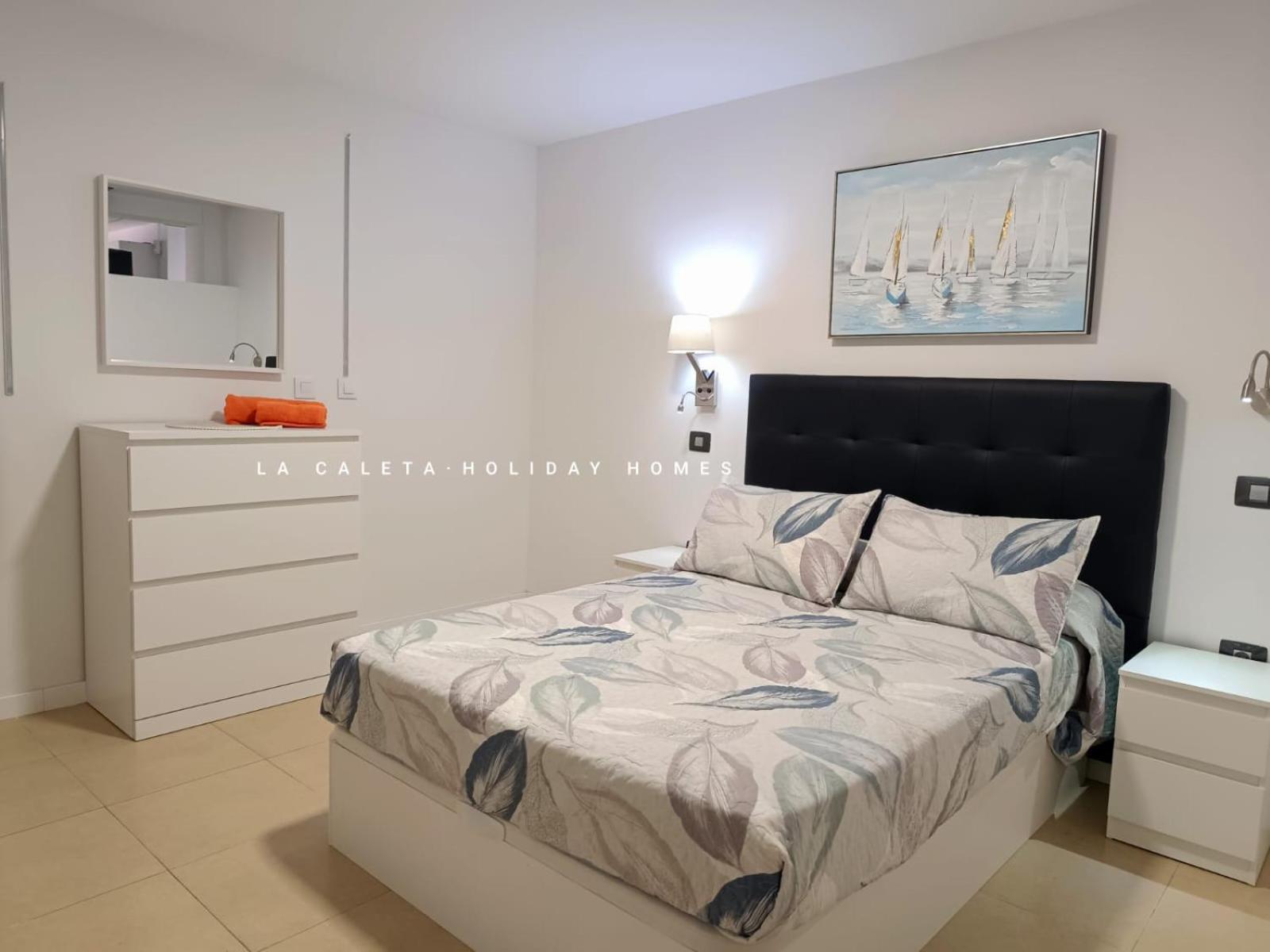 Apartment La Caleta Homes *