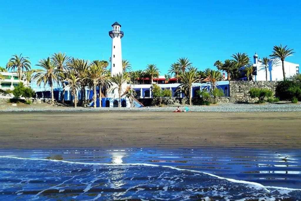 Vistas De Ensueno Al Mar En Playa Del Aguila (Las Palmas)