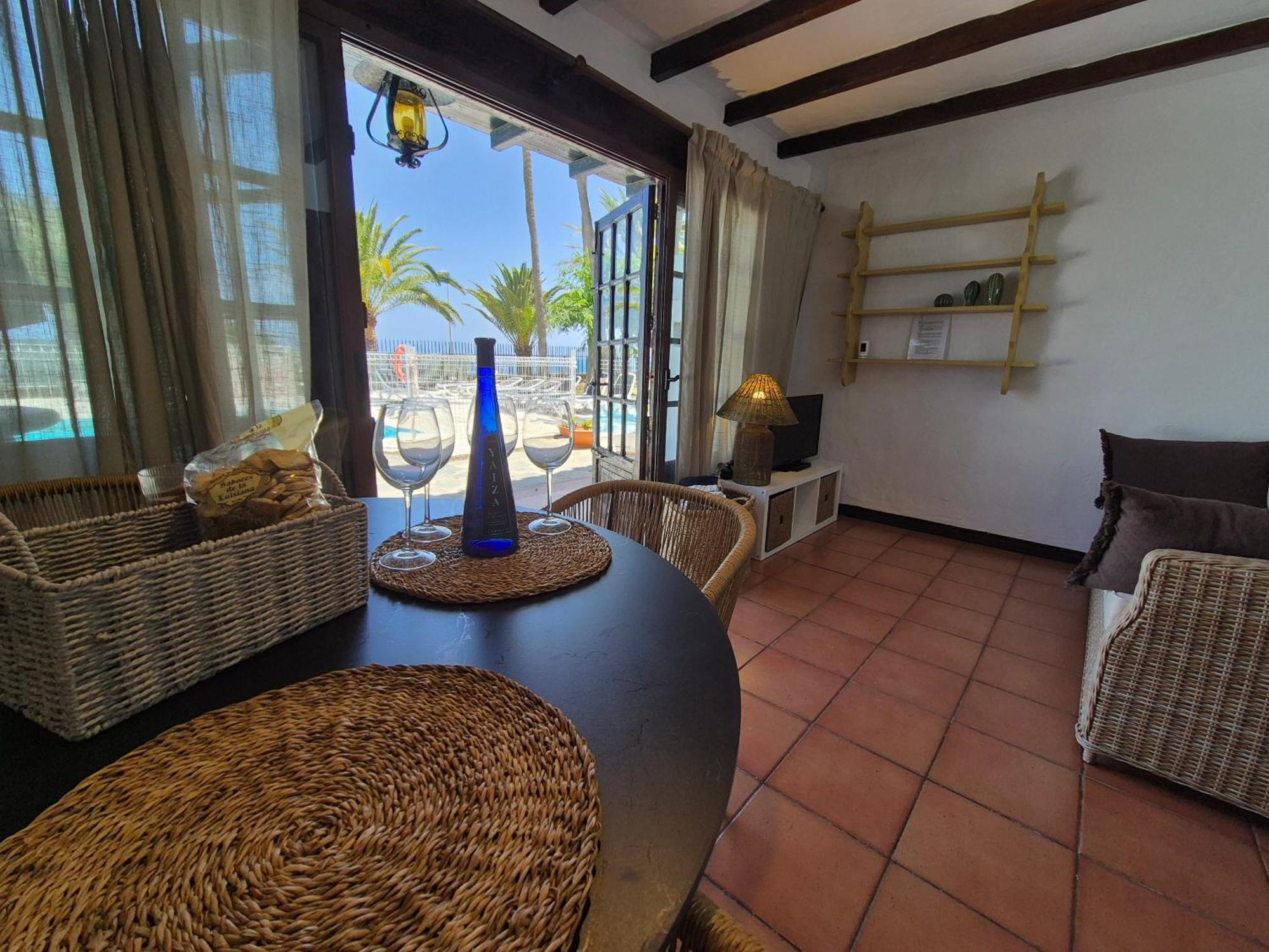 8i Ocean Front Playa 4 *