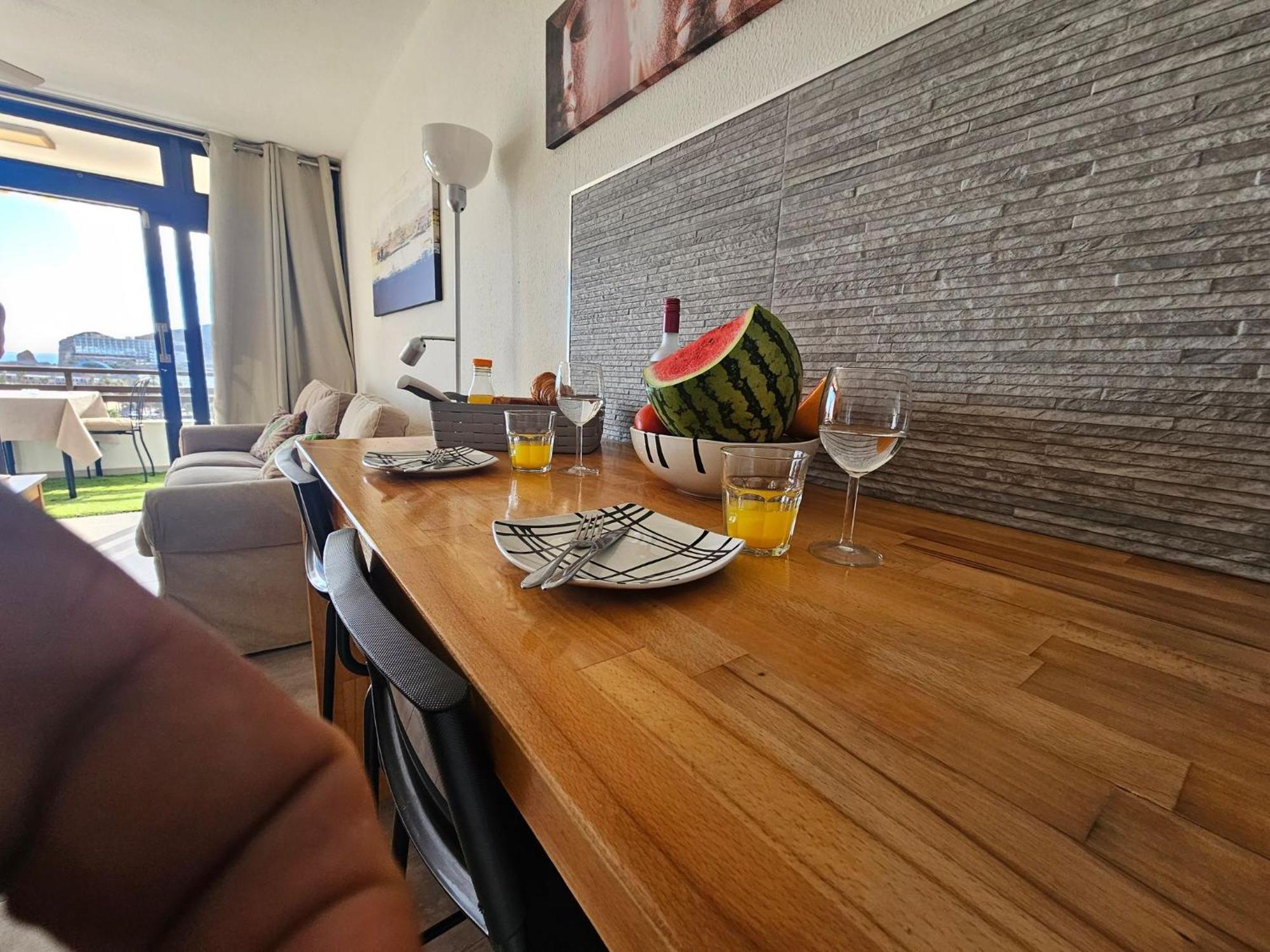 Apartment With Sea View Close To The