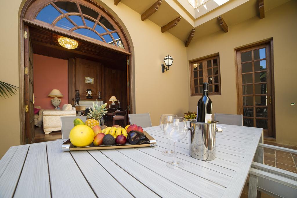 Casa Emblematica Oliva Holiday home