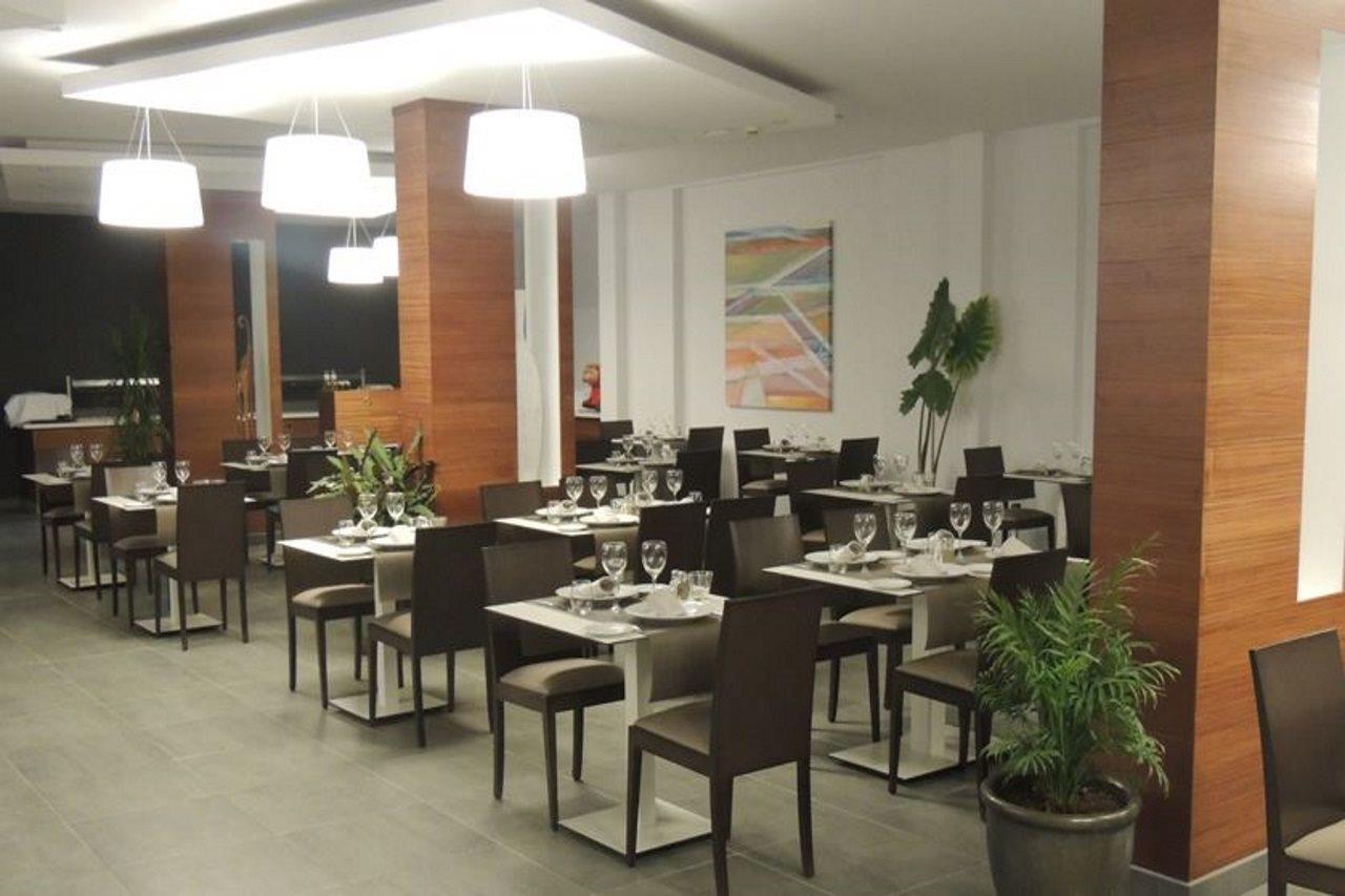 Del Mar Apartahotel