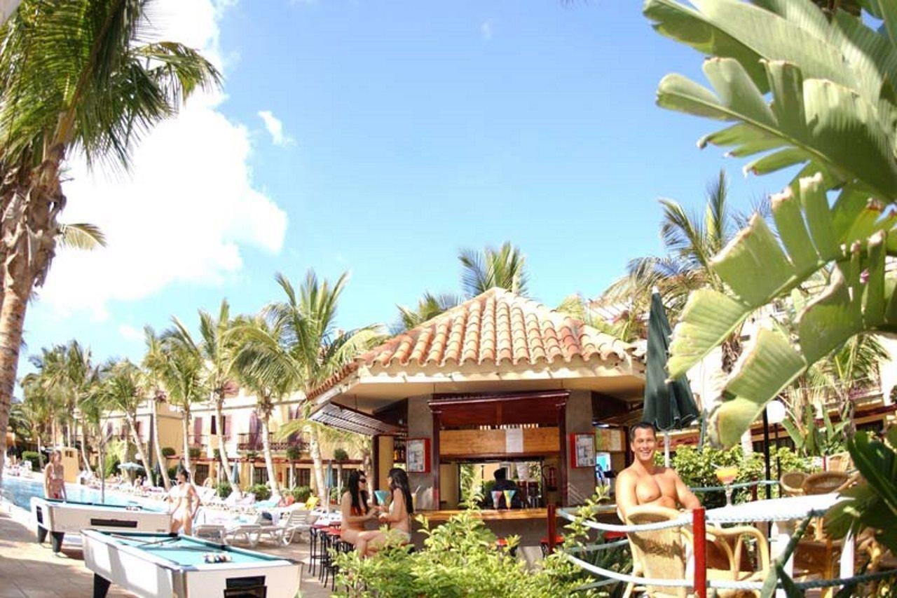 Oasis Club (adults Only) Apartamento