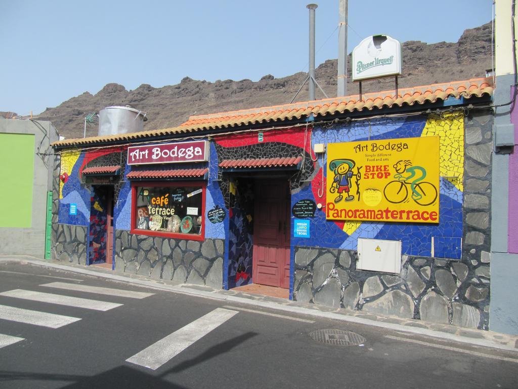 El Pueblo *