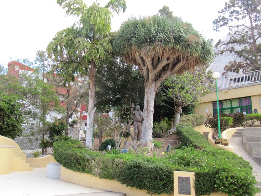 El Pueblo *
