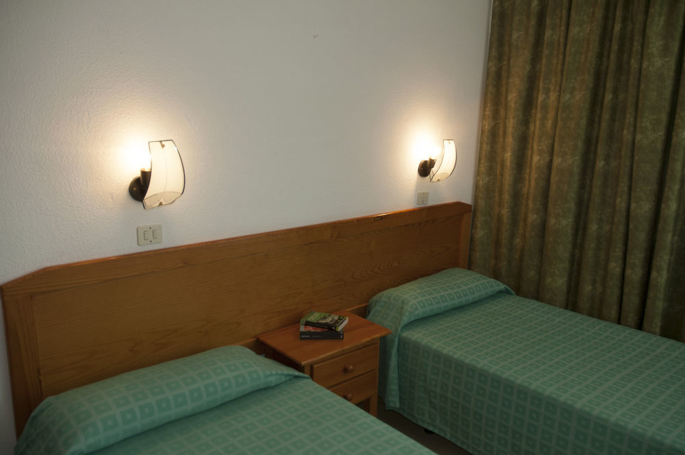 Africana Hotel