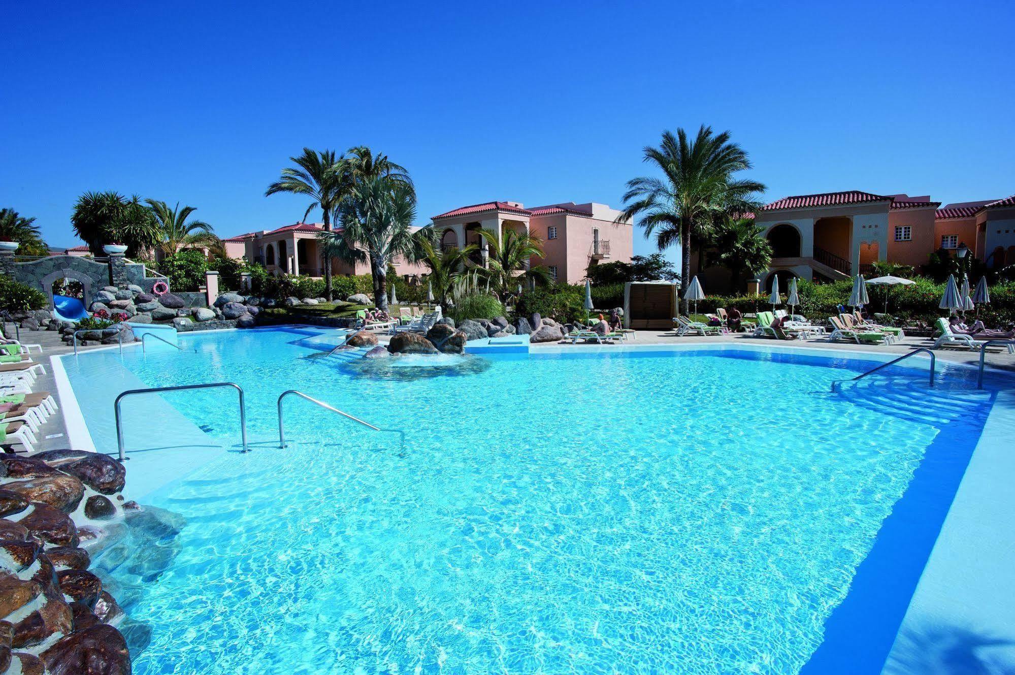 Hotel Palm Oasis