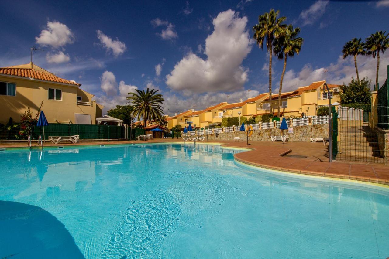Martina Bungalow With Garden, Bbq, And Pools