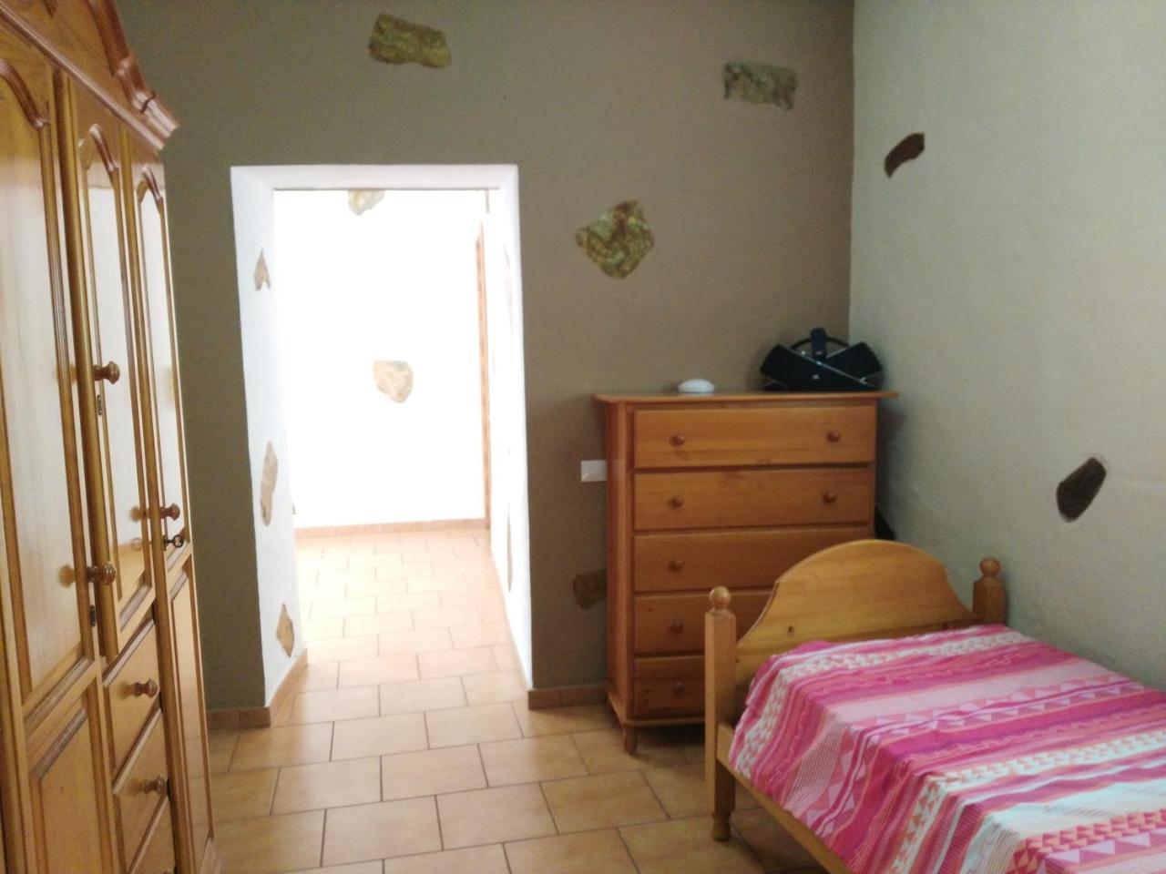 Chalet Ruta San Roque And Pool Holiday home
