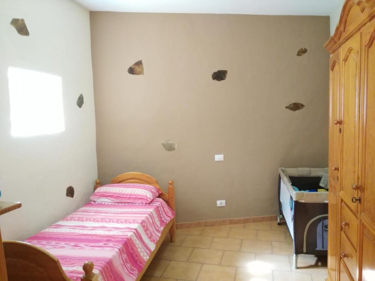 Chalet Ruta San Roque And Pool Holiday home