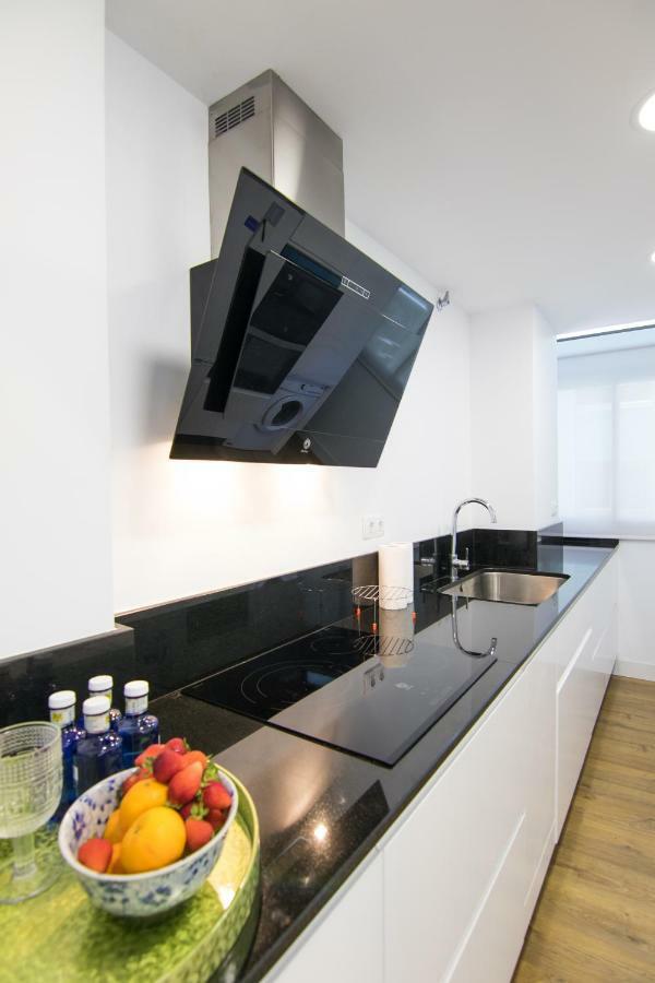 Homeforguest Stylish And Modern Overlooking Las Canteras *