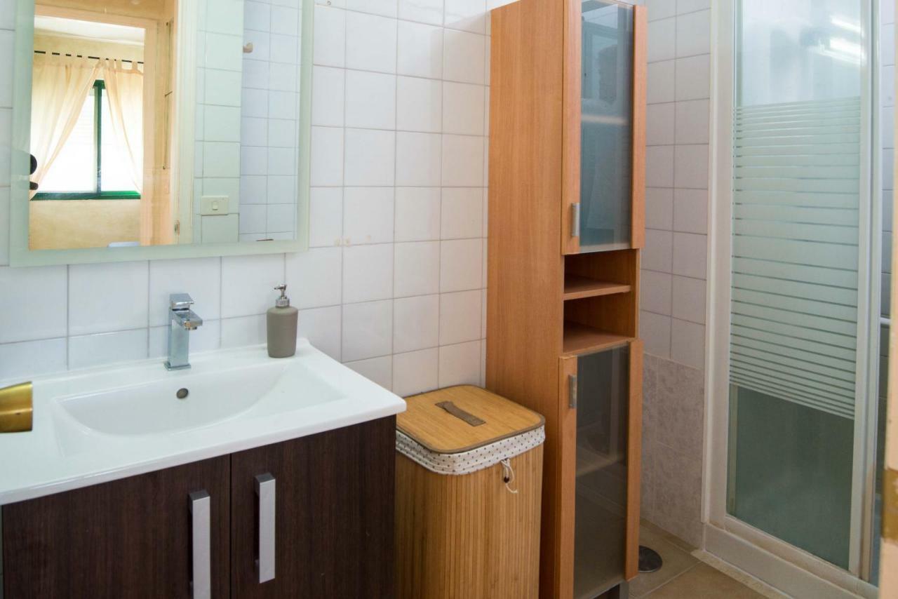 Apartment Amadores Apartamento Terraza Vista Al Mar By Lightbooking *