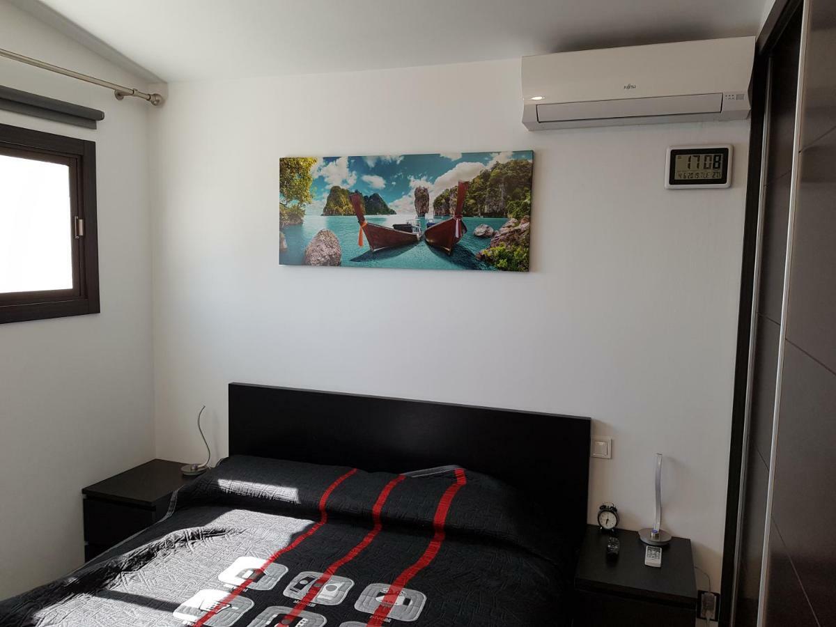 Apartment Deluxe Seaview-sunsets !transfe-r Inc! Pool,2aircond,2tv65