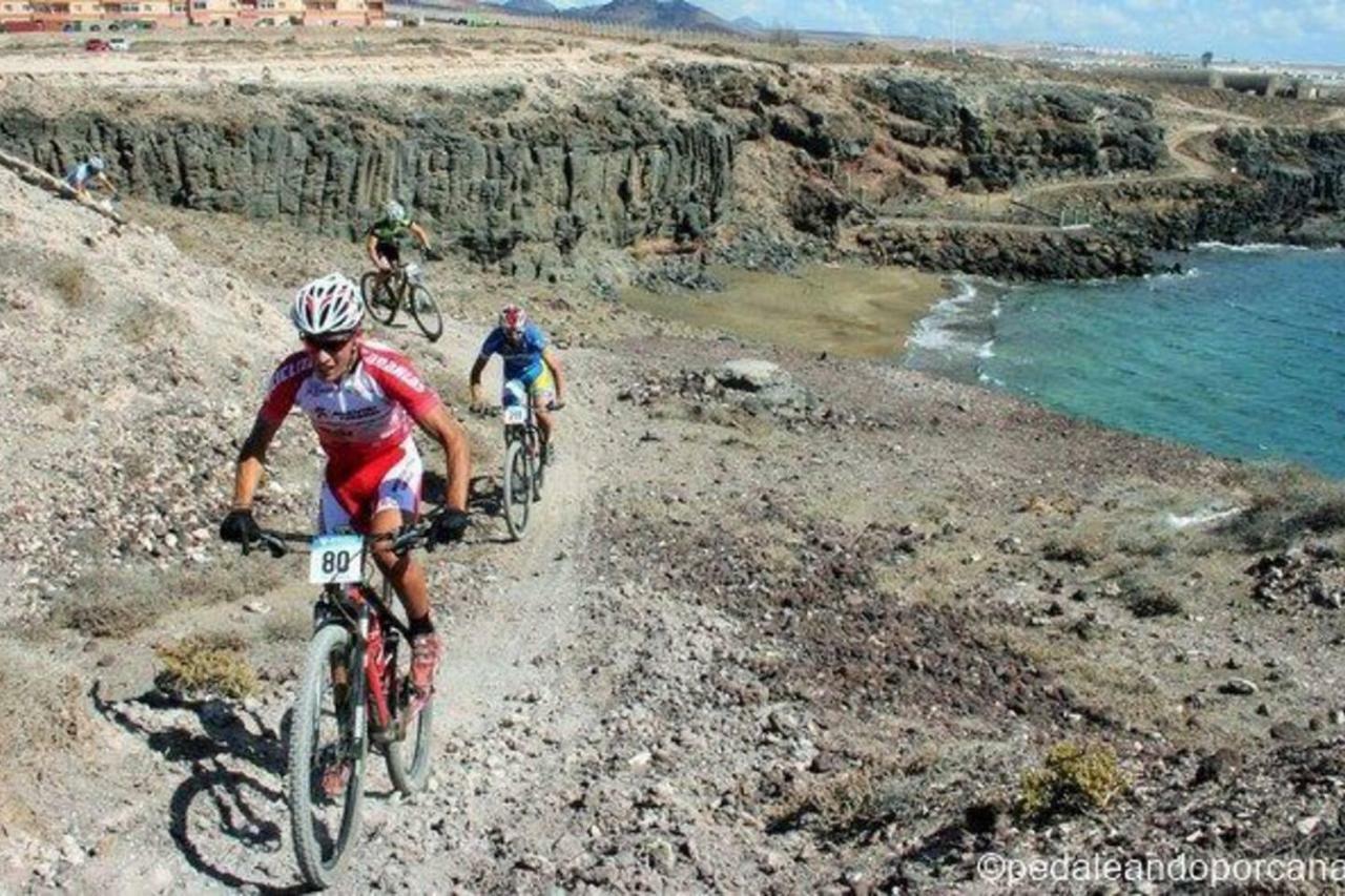 Burero - Comfy - Near Airport & Beaches El Burrero